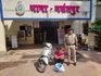 राजनांदगांव : 40 पौवा अवैध देशी शराब के साथ युवक गिरफ्तार, स्कूटी जब्त…