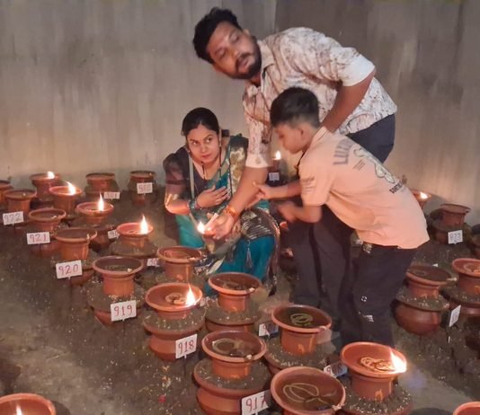 राजनांदगाव : माँ पाताल भैरवी मंदिर में आस्था का महाकुंभ देश-विदेश से प्रज्ज्वलित हुईं मनोकामना ज्योत, ‘जय माता दी’ के जयकारों से गूंजा मंदिर परिसर…