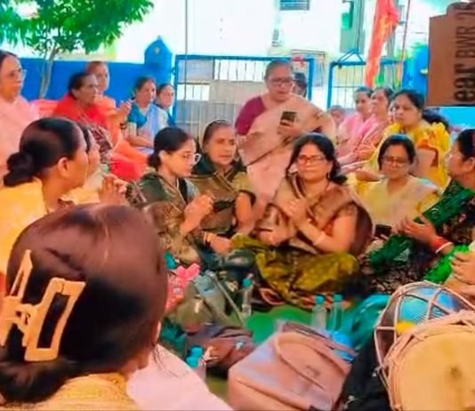 राजनांदगांव: तीन दशक से प्रज्वलित अखंड ज्योत, भजन-कीर्तन में माता रानी की आराधना…