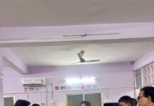 चक्रवाती तूफान ‘अर्नब’ से निपटने स्वास्थ्य विभाग की तैयारियों का कलेक्टर सलाम ने लिया जायजा…