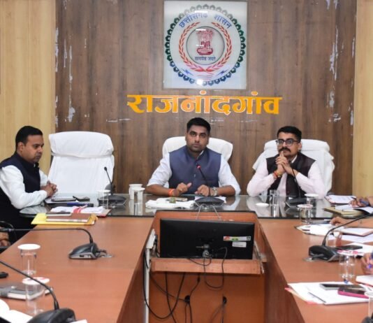 राजनांदगांव: कलेक्टर ने समय-सीमा की बैठक में शासन की प्राथमिकता वाली योजनाओं एवं विकास कार्यों की समीक्षा की…